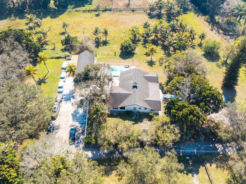 1710 SW 142nd Ave Davie FL-large-065-049