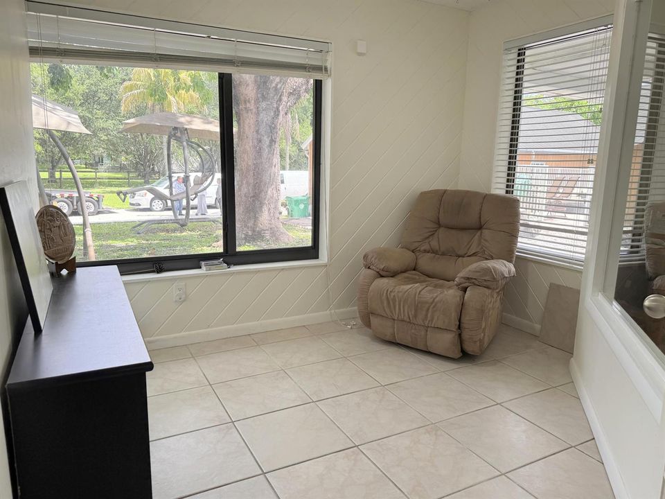 1710 SW 142 AVE