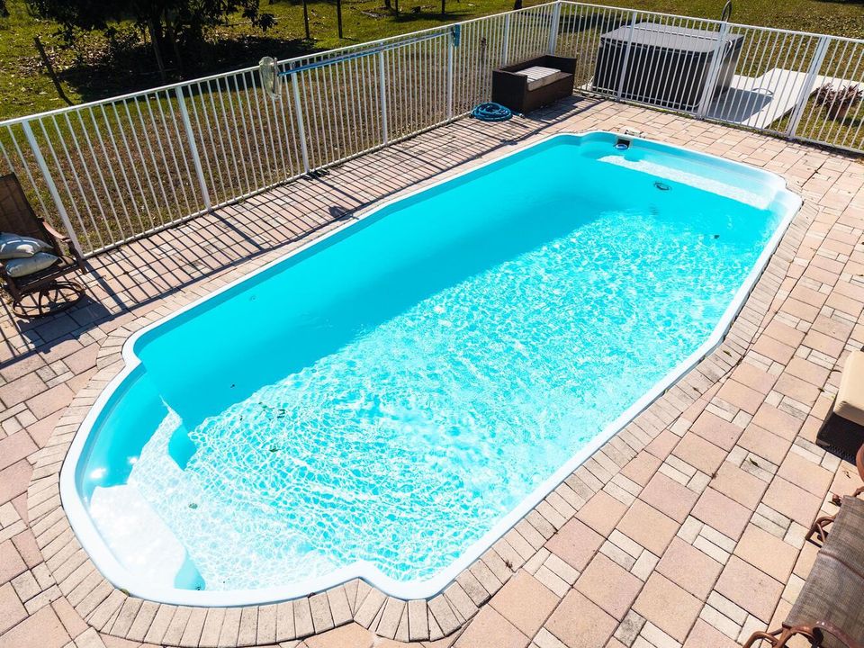 1710 SW 142nd Ave Davie FL-large-061-041