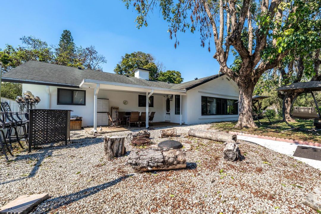 1710 SW 142nd Ave Davie FL-large-049-019