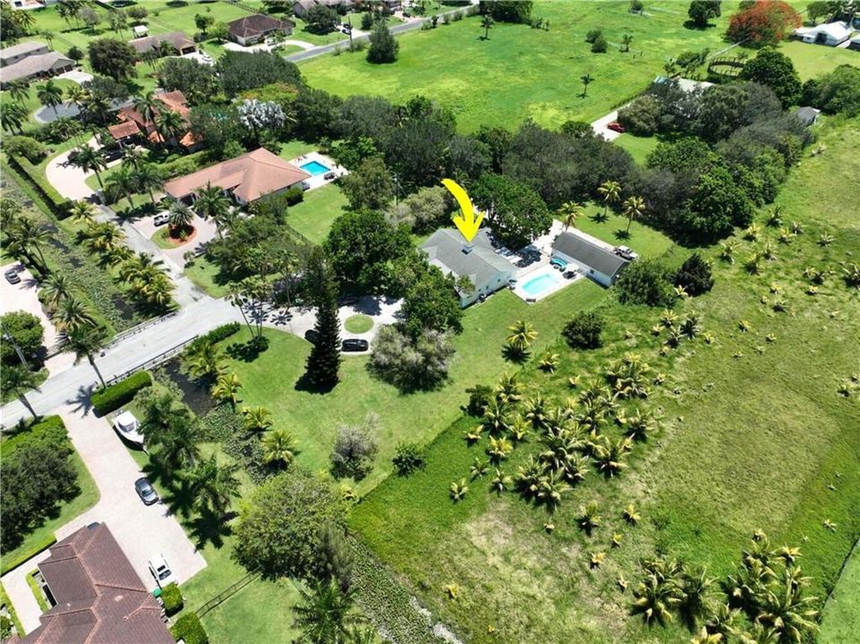 1710 SW 142nd Ave Davie FL-large-080-072