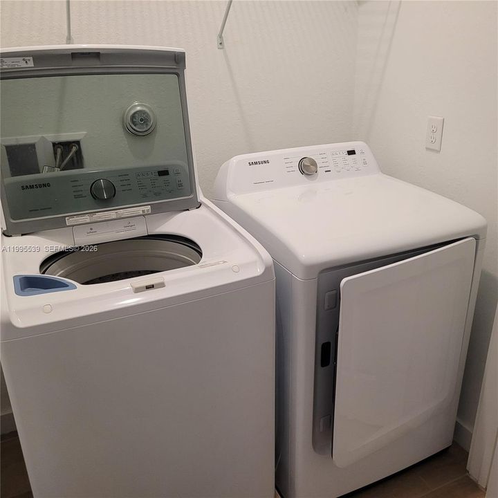 Active With Contract: $3,500 (3 beds, 2 baths, 1854 Square Feet)