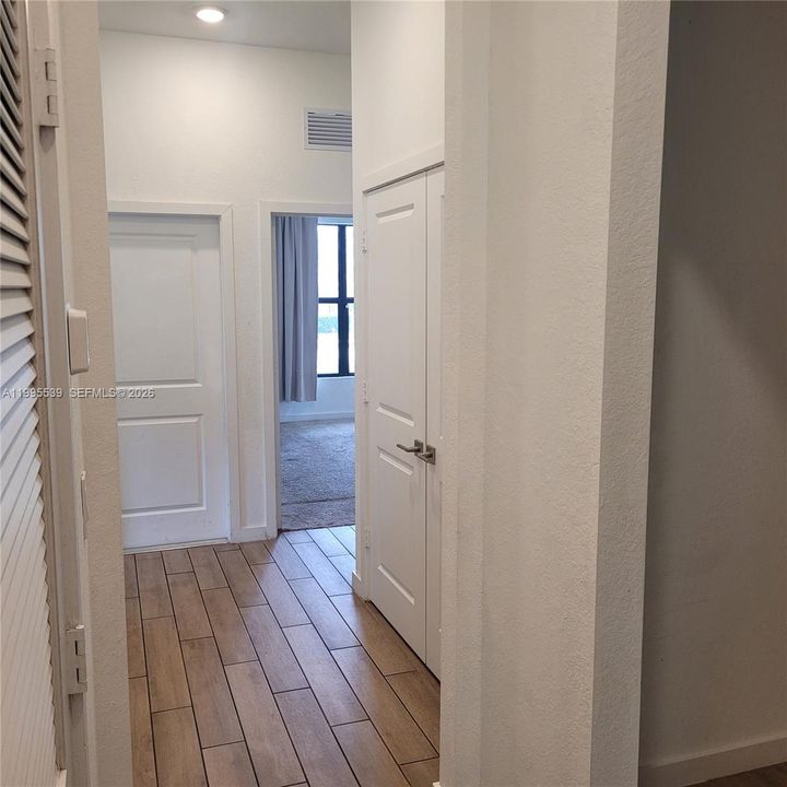 Active With Contract: $3,500 (3 beds, 2 baths, 1854 Square Feet)
