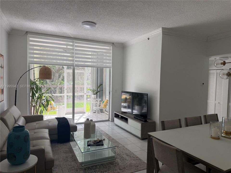 Recently Sold: $355,000 (2 beds, 2 baths, 1130 Square Feet)