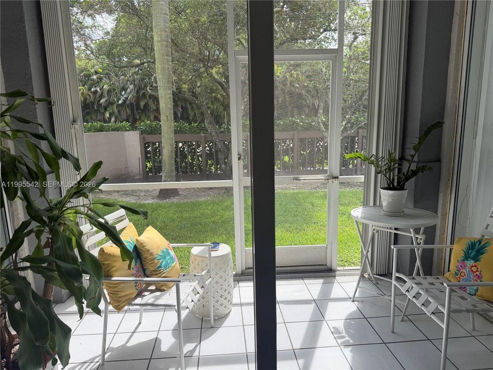 Recently Sold: $355,000 (2 beds, 2 baths, 1130 Square Feet)
