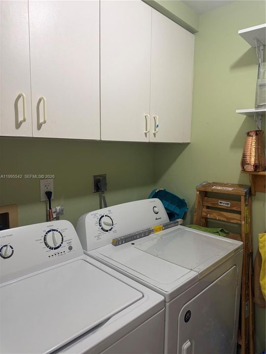 Recently Sold: $355,000 (2 beds, 2 baths, 1130 Square Feet)