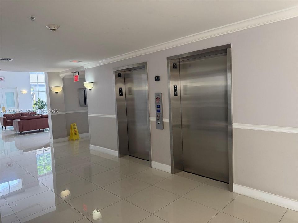 Recently Sold: $355,000 (2 beds, 2 baths, 1130 Square Feet)