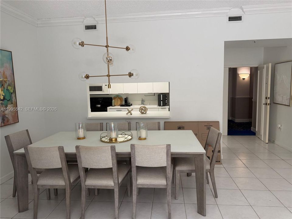 Recently Sold: $355,000 (2 beds, 2 baths, 1130 Square Feet)