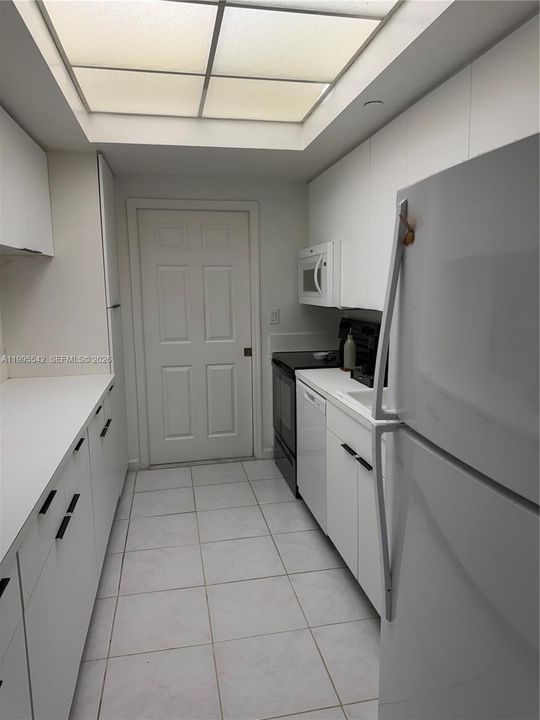 Recently Sold: $355,000 (2 beds, 2 baths, 1130 Square Feet)