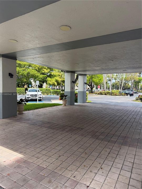 Recently Sold: $355,000 (2 beds, 2 baths, 1130 Square Feet)