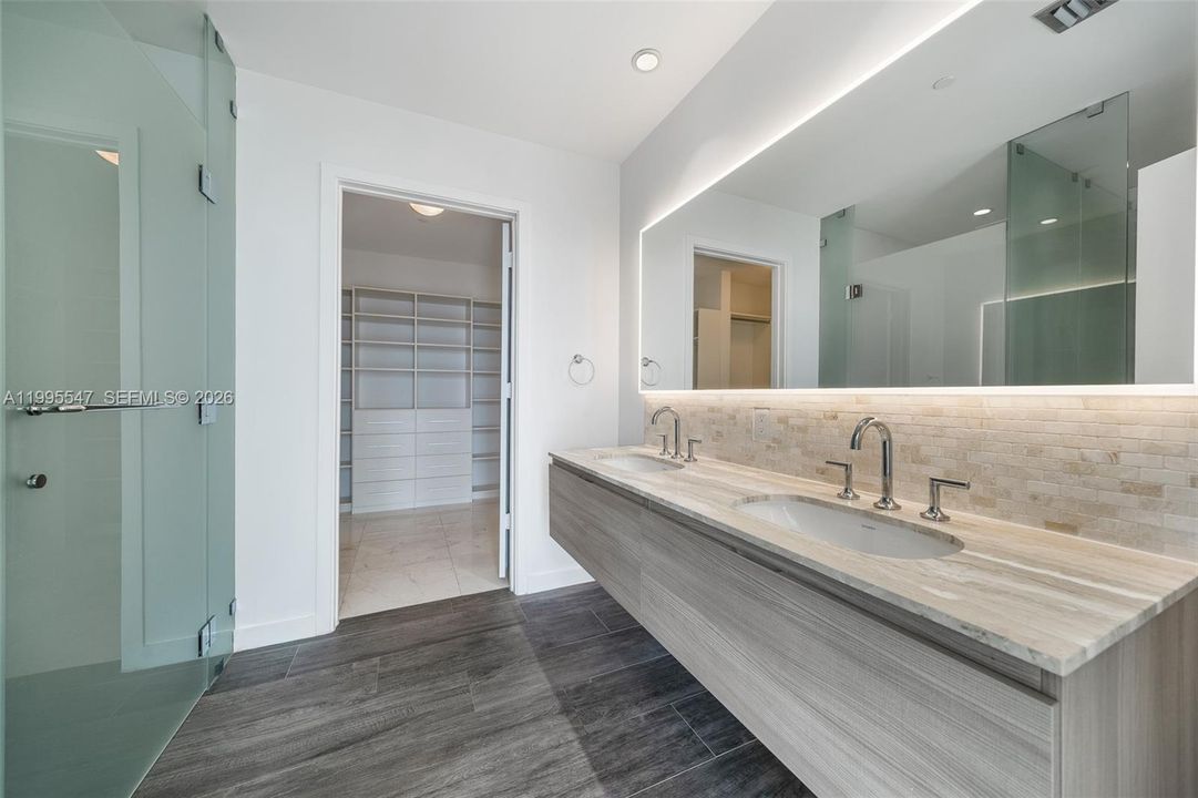 В аренду: $6,400 (2 спален, 2 ванн, 1029 Квадратных фут)