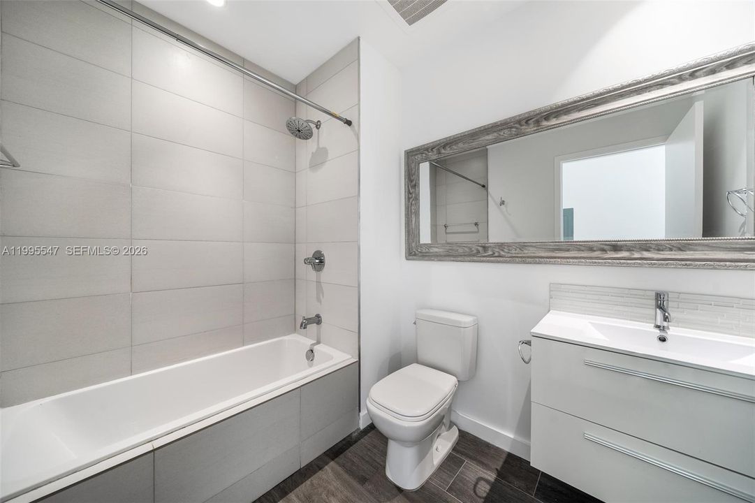 В аренду: $6,400 (2 спален, 2 ванн, 1029 Квадратных фут)