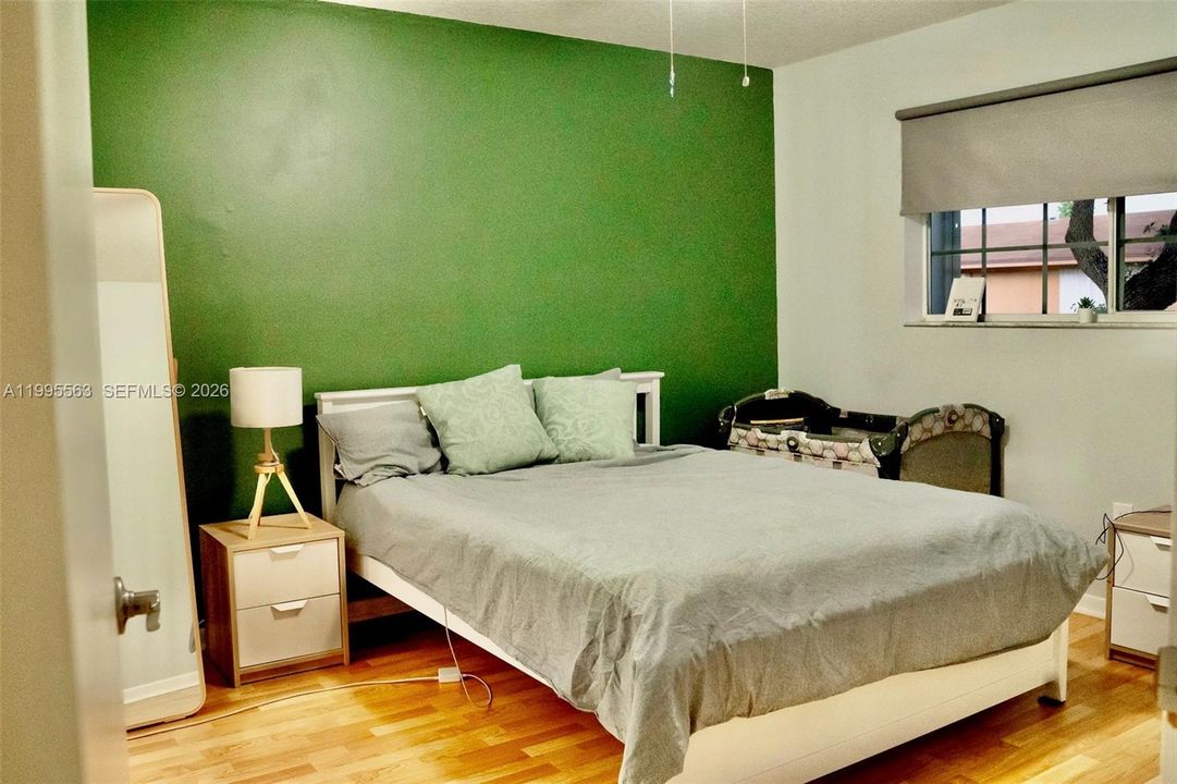 For Rent: $2,100 (2 beds, 2 baths, 1037 Square Feet)