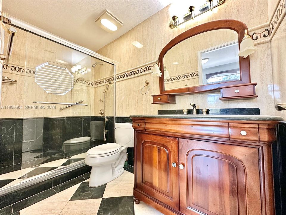 В аренду: $9,000 (5 спален, 4 ванн, 3632 Квадратных фут)