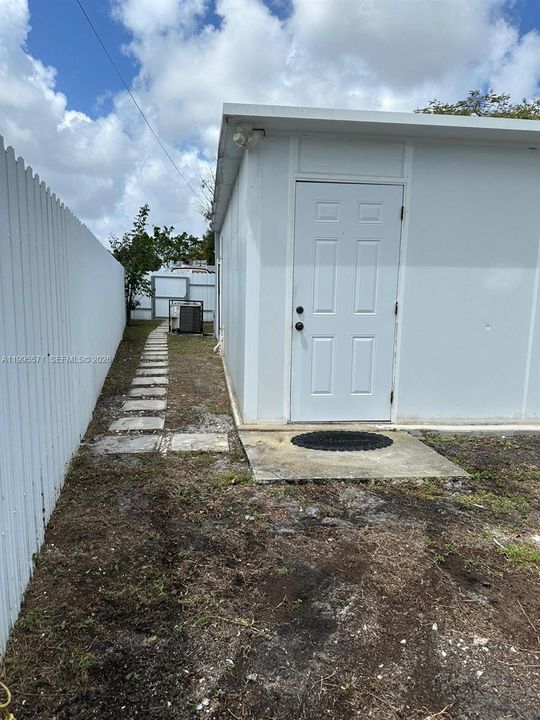 For Rent: $1,700 (1 beds, 1 baths, 0 Square Feet)