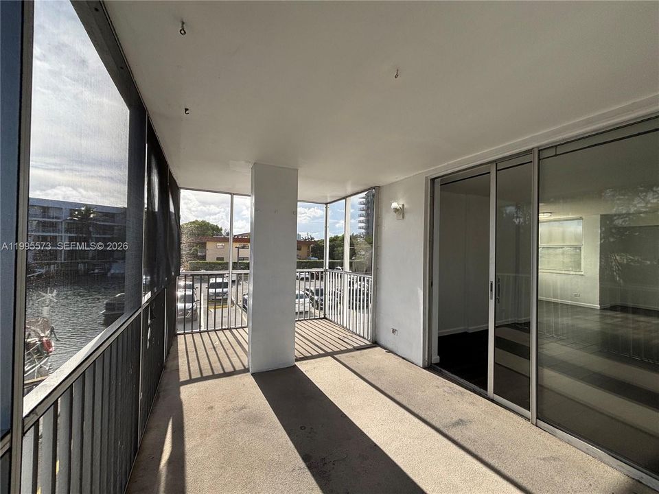 Activo con contrato: $209,000 (2 camas, 2 baños, 1083 Pies cuadrados)