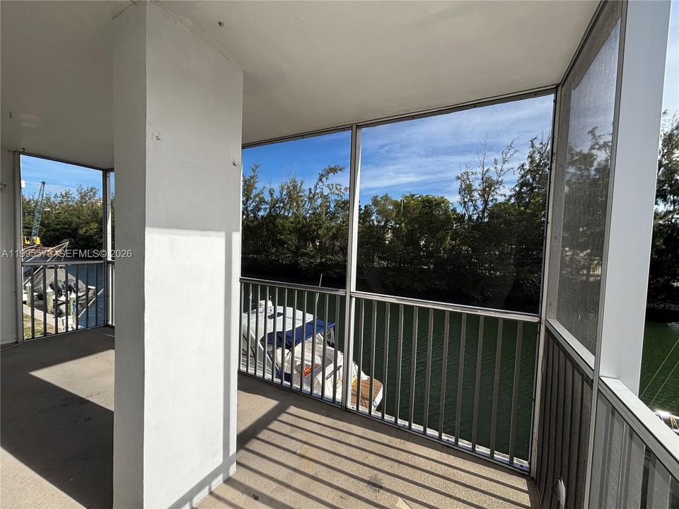 Activo con contrato: $209,000 (2 camas, 2 baños, 1083 Pies cuadrados)