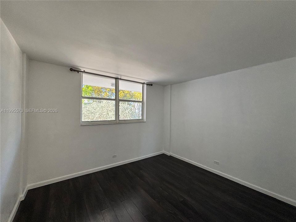 Activo con contrato: $209,000 (2 camas, 2 baños, 1083 Pies cuadrados)