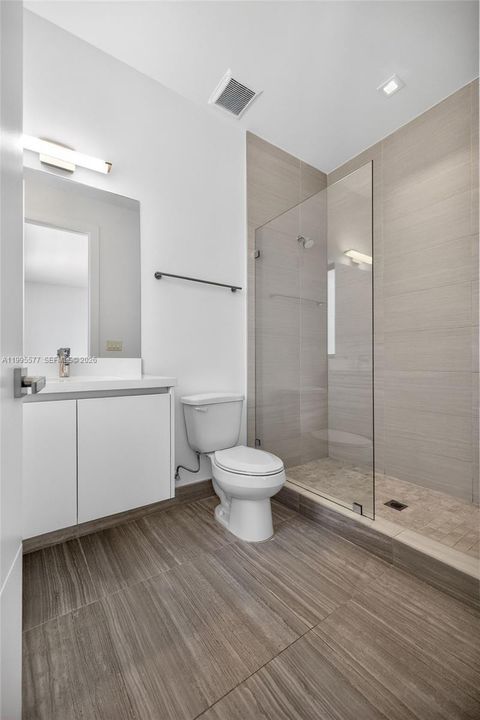 En Venta: $3,199,000 (5 camas, 6 baños, 5368 Pies cuadrados)