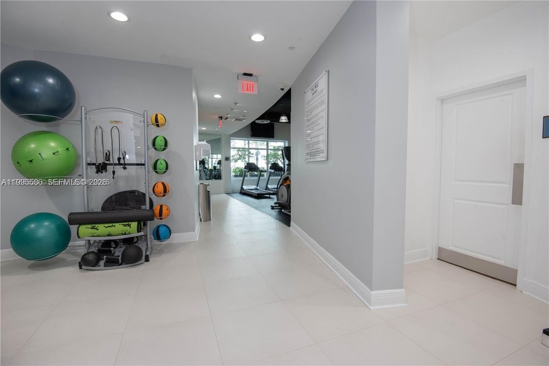 For Sale: $789,000 (3 beds, 2 baths, 1551 Square Feet)
