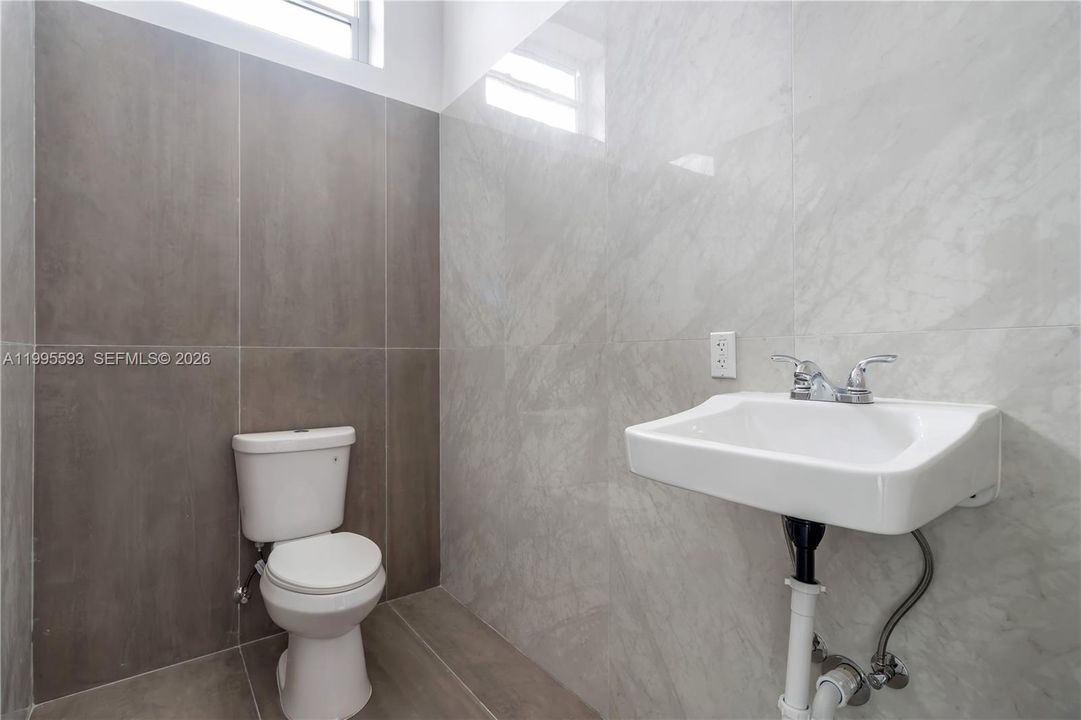 В аренду: $17 (0 спален, 0 ванн, 0 Квадратных фут)