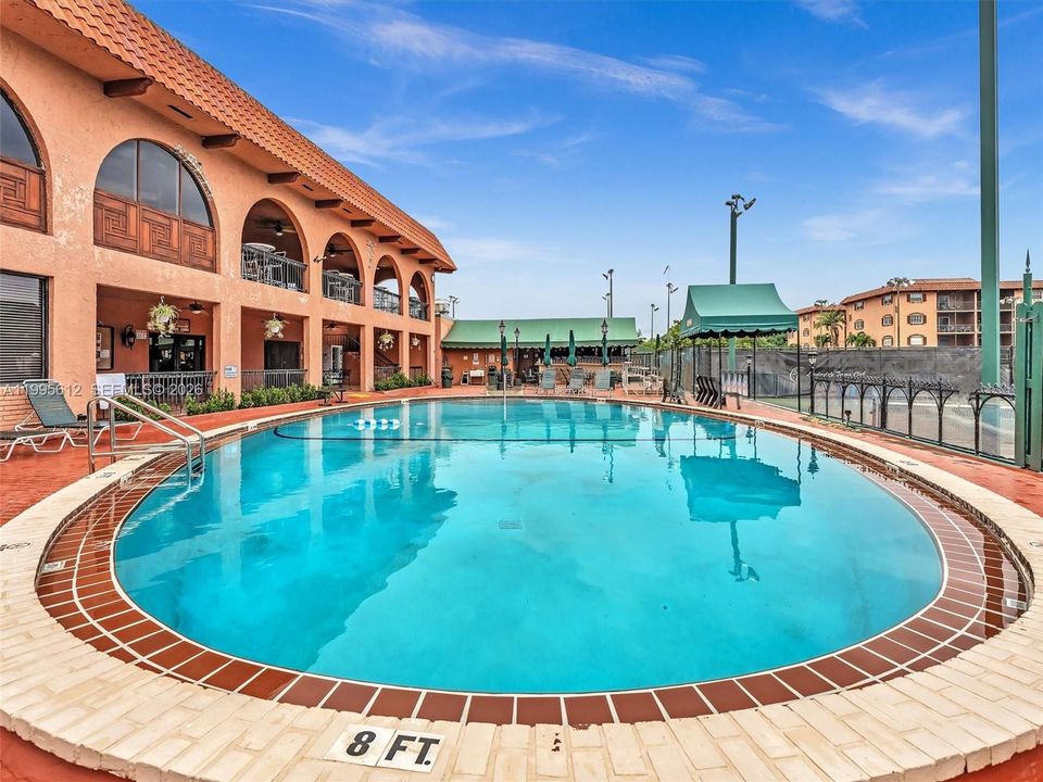 For Sale: $195,000 (2 beds, 1 baths, 1056 Square Feet)