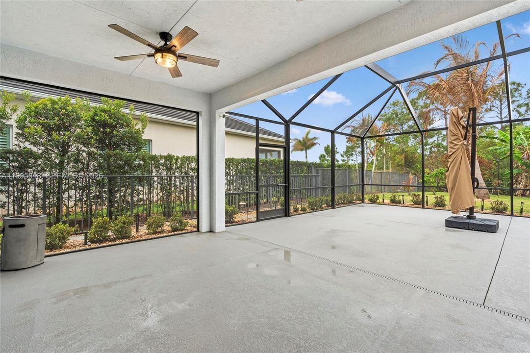 En Venta: $899,999 (4 camas, 3 baños, 2918 Pies cuadrados)