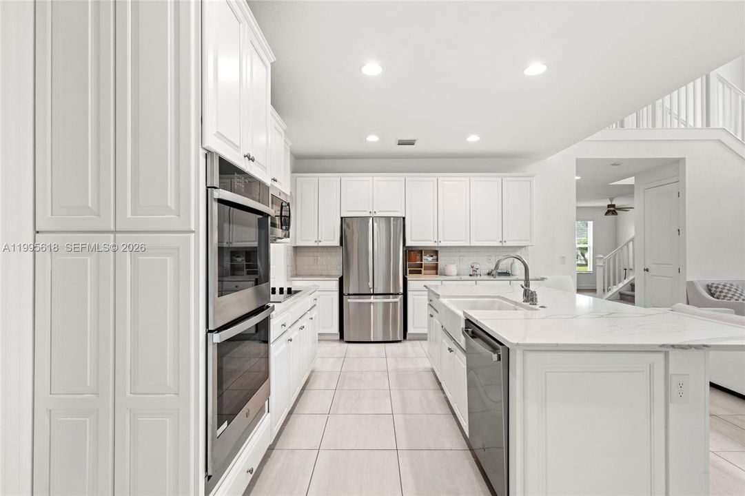 En Venta: $899,999 (4 camas, 3 baños, 2918 Pies cuadrados)