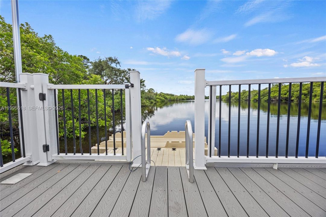 En Venta: $899,999 (4 camas, 3 baños, 2918 Pies cuadrados)
