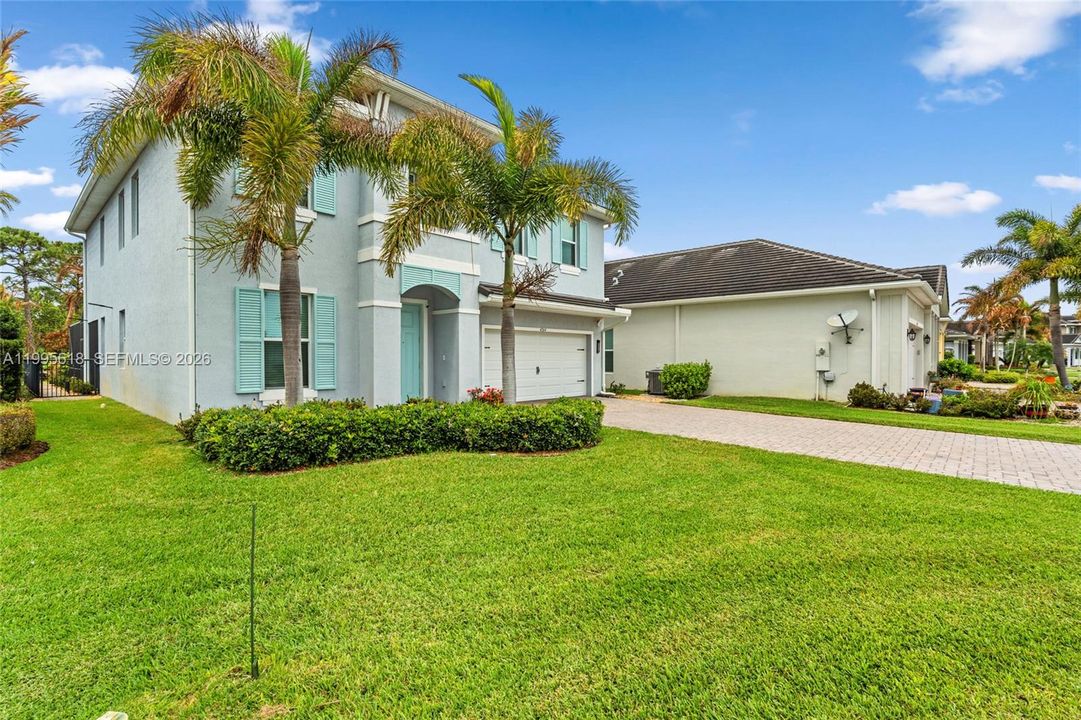 En Venta: $899,999 (4 camas, 3 baños, 2918 Pies cuadrados)
