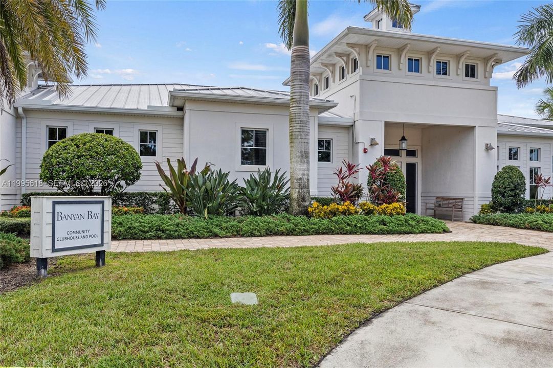 En Venta: $899,999 (4 camas, 3 baños, 2918 Pies cuadrados)