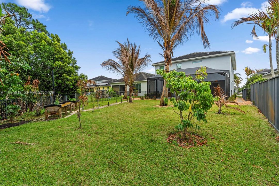 En Venta: $899,999 (4 camas, 3 baños, 2918 Pies cuadrados)