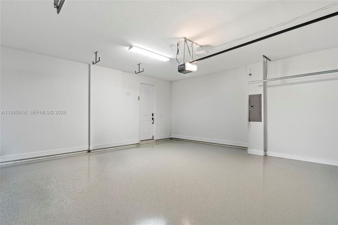 En Venta: $899,999 (4 camas, 3 baños, 2918 Pies cuadrados)