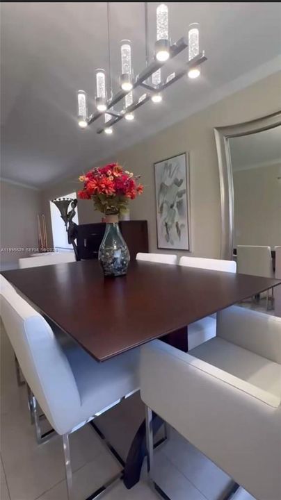 dining room light conveys