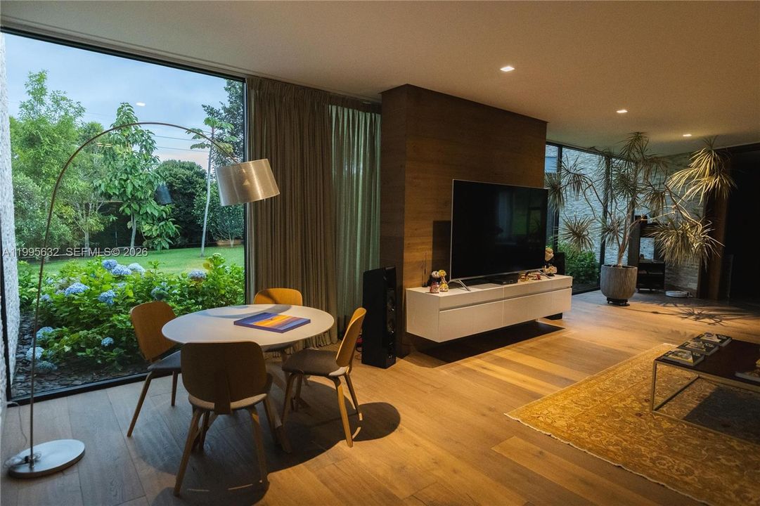 For Sale: $3,600,000 (5 beds, 7 baths, 0 Square Feet)
