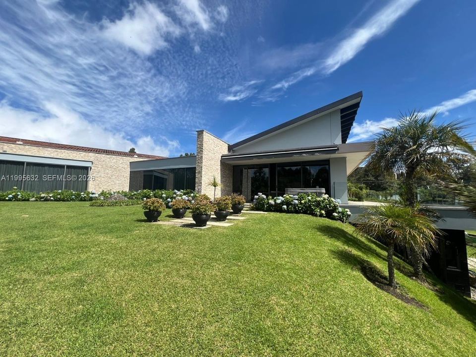 For Sale: $3,600,000 (5 beds, 7 baths, 0 Square Feet)
