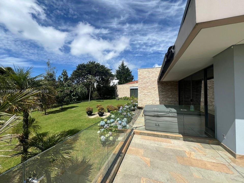 For Sale: $3,600,000 (5 beds, 7 baths, 0 Square Feet)