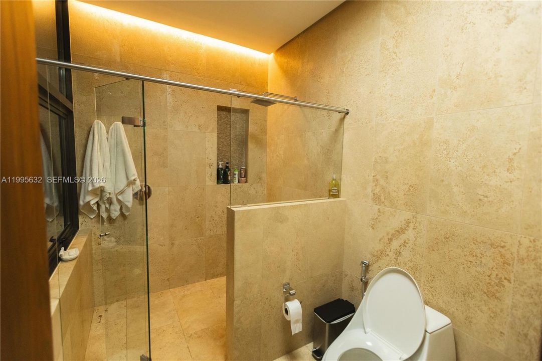 For Sale: $3,600,000 (5 beds, 7 baths, 0 Square Feet)