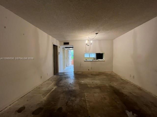 For Sale: $75,000 (1 beds, 1 baths, 730 Square Feet)
