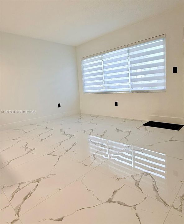 Activo con contrato: $345,000 (2 camas, 2 baños, 845 Pies cuadrados)