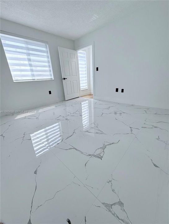 Activo con contrato: $345,000 (2 camas, 2 baños, 845 Pies cuadrados)