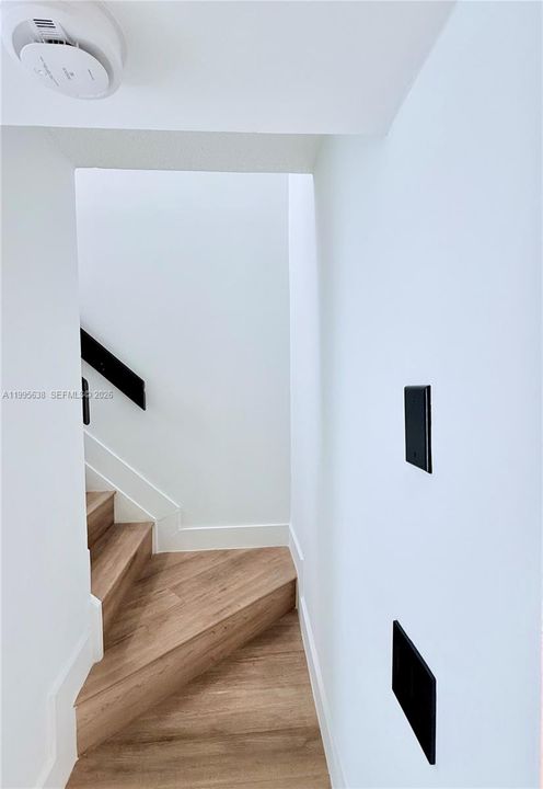 Activo con contrato: $345,000 (2 camas, 2 baños, 845 Pies cuadrados)