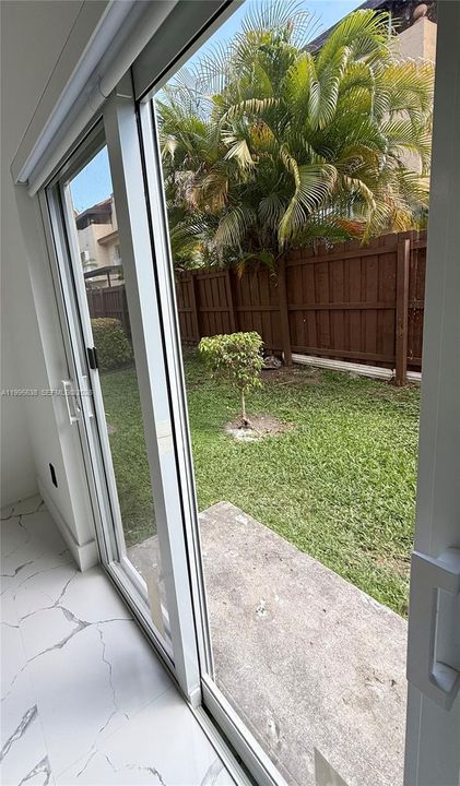 Activo con contrato: $345,000 (2 camas, 2 baños, 845 Pies cuadrados)