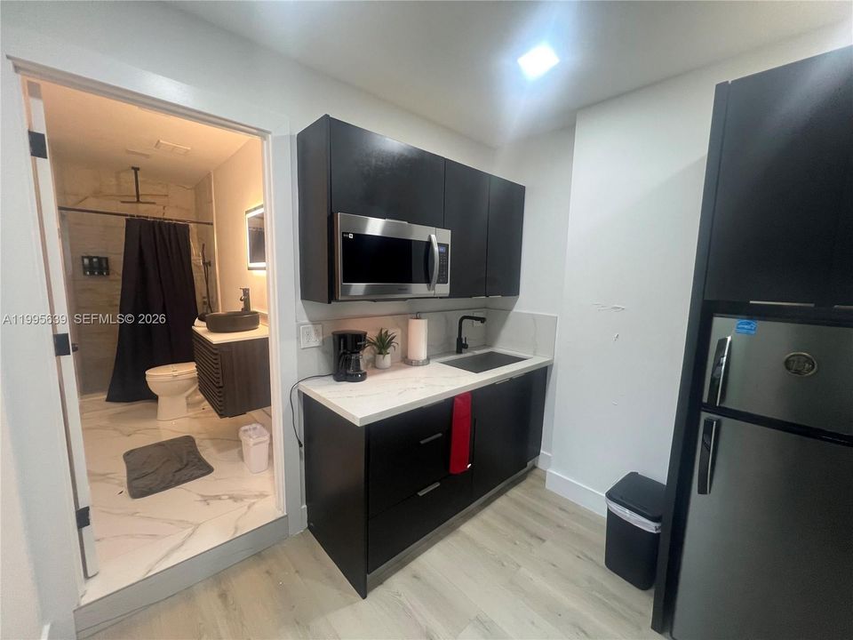 For Rent: $1,595 (0 beds, 1 baths, 500 Square Feet)