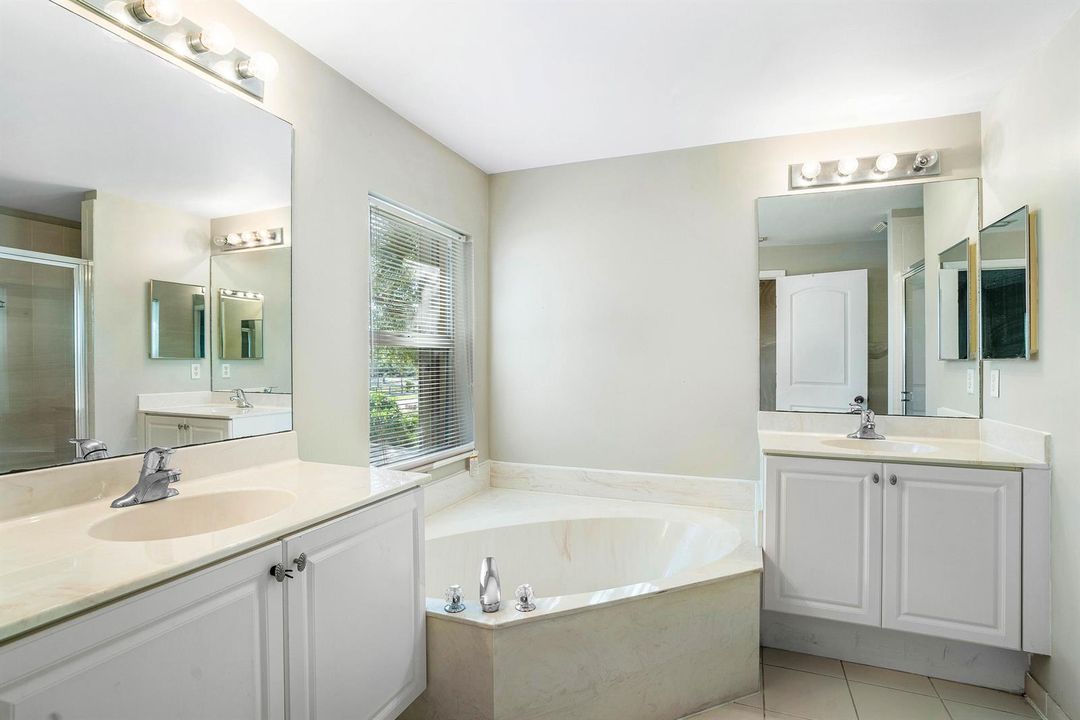 018-389RiverBluffLane-RoyalPalmBeach-FL-