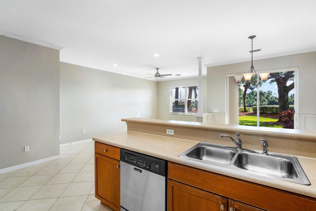 015-389RiverBluffLane-RoyalPalmBeach-FL-