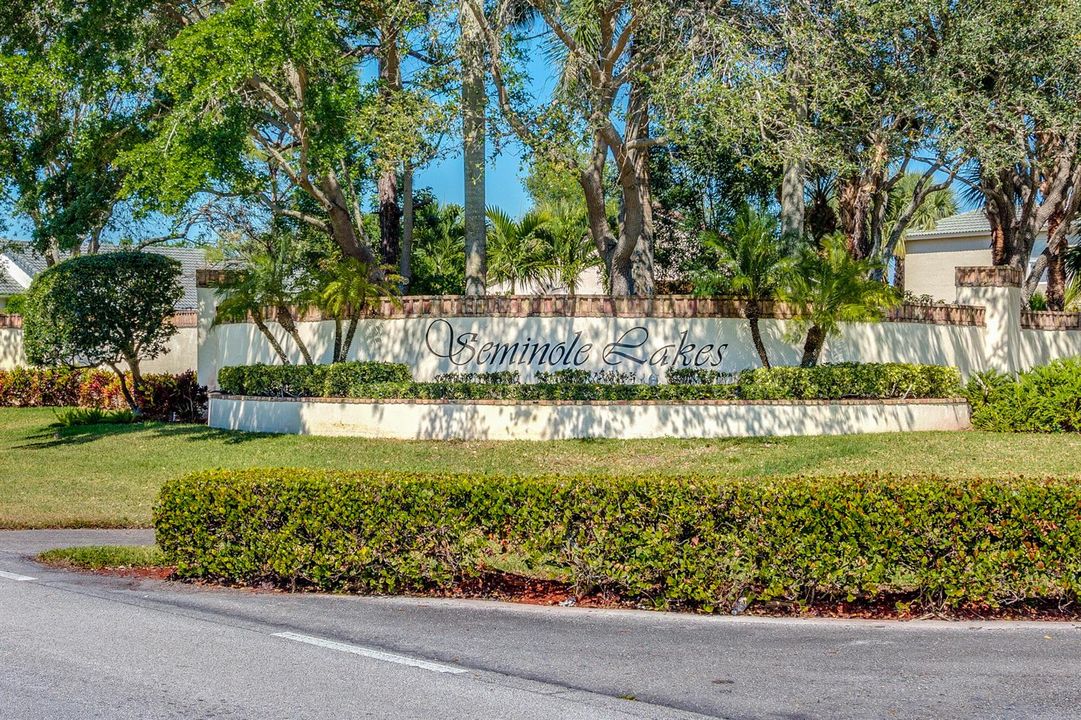 035-389RiverBluffLane-RoyalPalmBeach-FL-