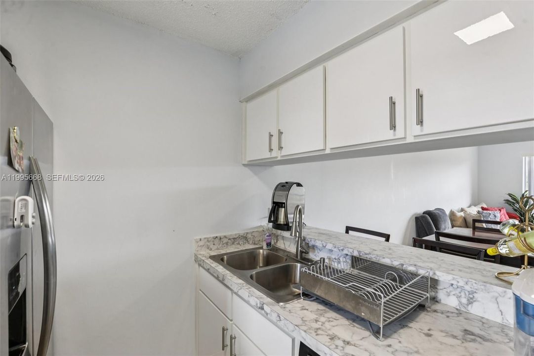 For Sale: $181,500 (2 beds, 2 baths, 768 Square Feet)