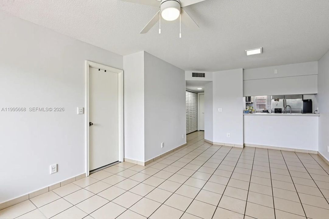 For Sale: $181,500 (2 beds, 2 baths, 768 Square Feet)