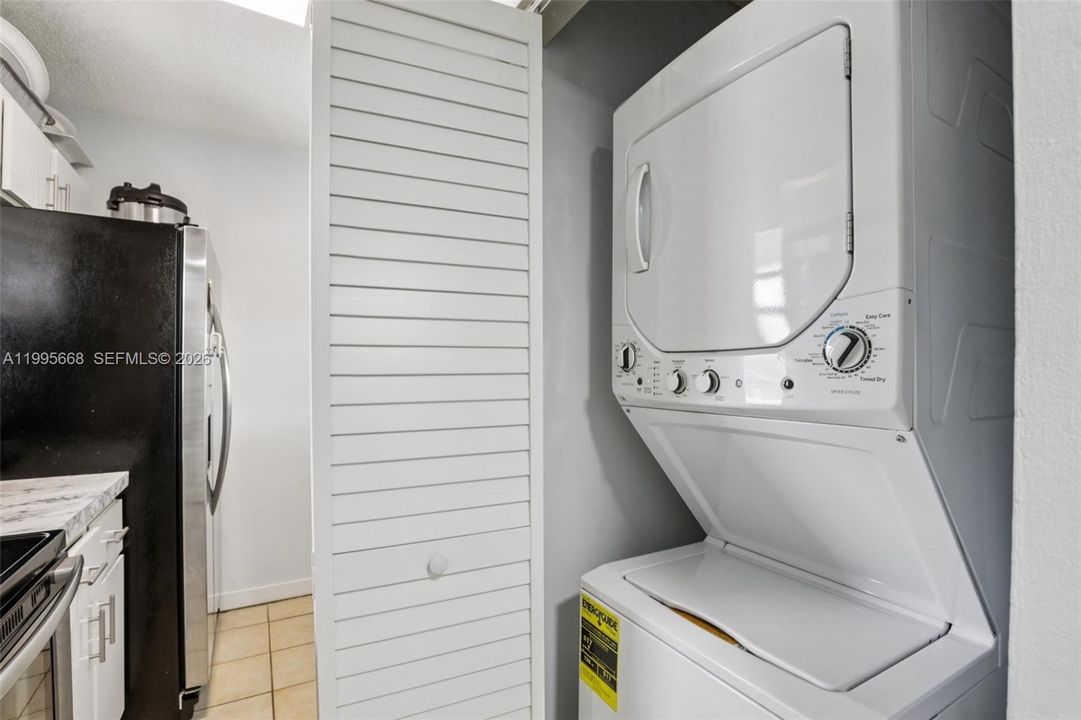 For Sale: $181,500 (2 beds, 2 baths, 768 Square Feet)
